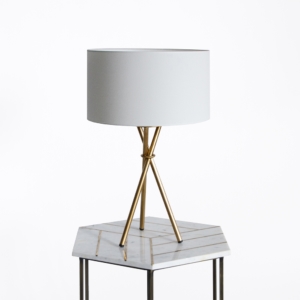 Image [:el]Lámpara Geranio De Sobremesa Dorada[:en]Golden Geranium Table Lamp[:]
